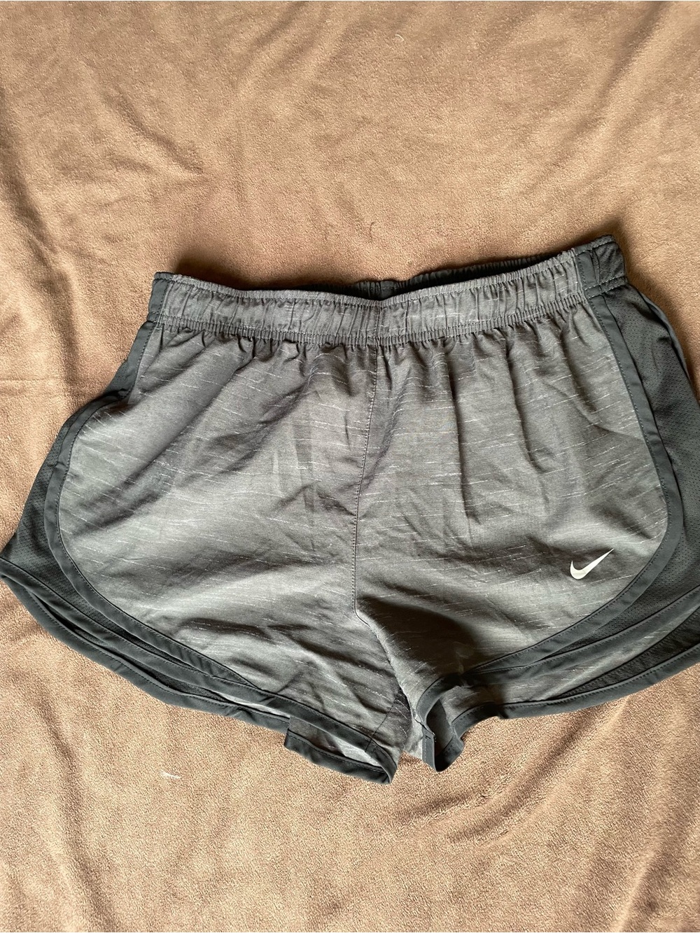 Nike Women's Gray Athletic Shorts Size M